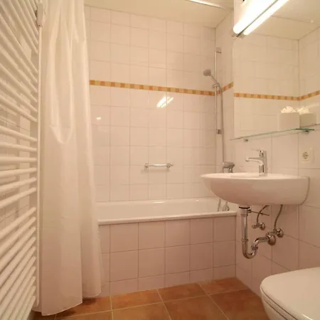Apartment In Mit Garten Und Terrasse Garmisch-Partenkirchen