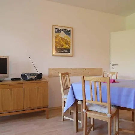 Apartment In Mit Garten Und Terrasse Garmisch-Partenkirchen